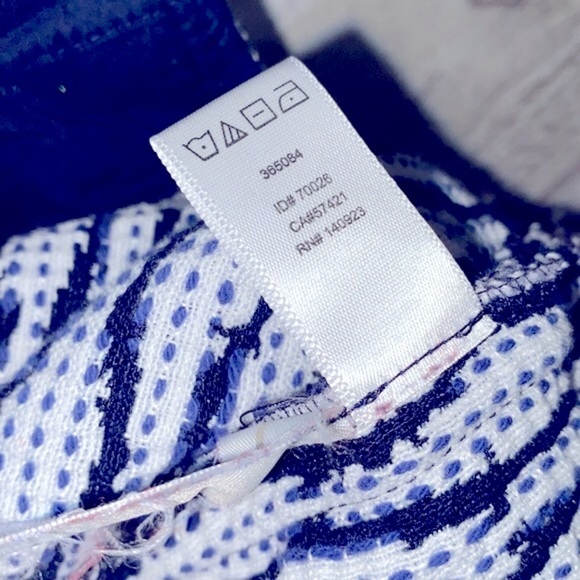 Ann Taylor LOFT the Riviera short size 8 - Picture 9 of 10